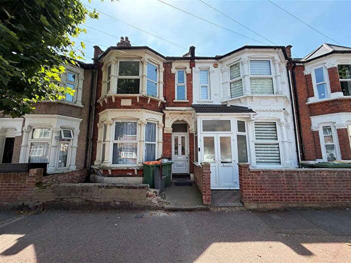 3 Bedroom Property To Rent In Goldsmith Avenue, London, E12