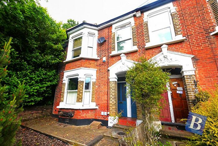 3 Bedroom Maisonette To Rent In High Street, Brentwood, Essex, CM14