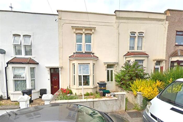 3 Bedroom House To Rent In Glen Park, BS5