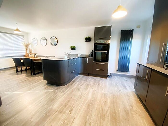4 Bedroom Semi-Detached House For Sale In Sutton Court, Hadrian Lodge West, NE28