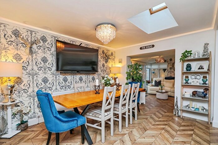 3 Bedroom Bungalow For Sale In Chatsworth Drive, Mansfield, Nottinghamshire, NG18