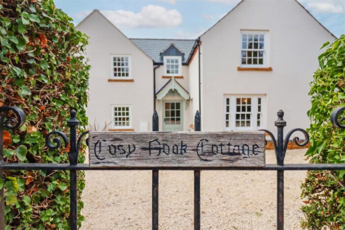 4 Bedroom Detached House For Sale In Keys Lane, Priors Marston, Southam, CV47