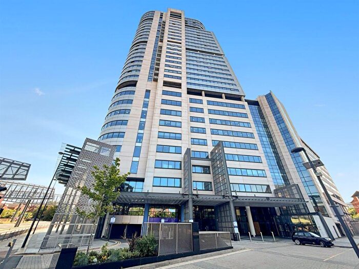 2 Bedroom Flat To Rent In Water Lane, Leeds, LS11