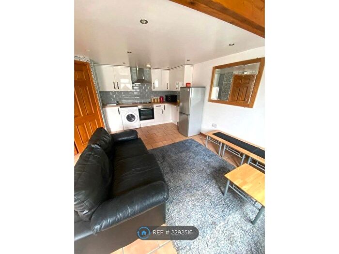 1 Bedroom Detached House To Rent In Whitchurch Road, Cardiff, CF14