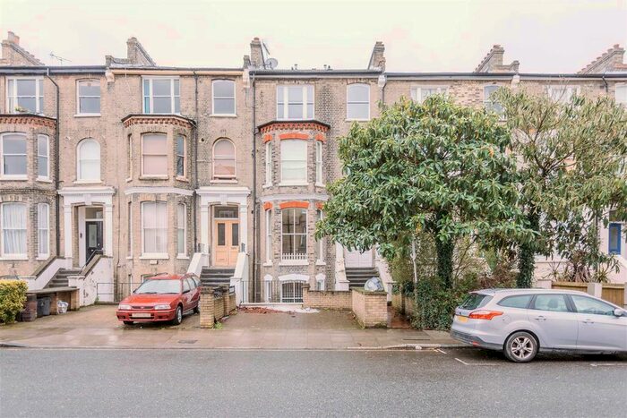 2 Bedroom Flat To Rent In Tollington Park, London, N4