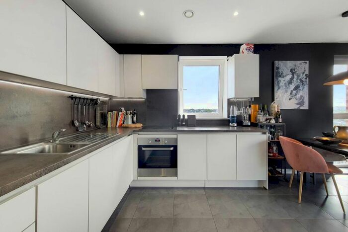 2 Bedroom Flat To Rent In Damsel Walk, Hendon, London, NW9