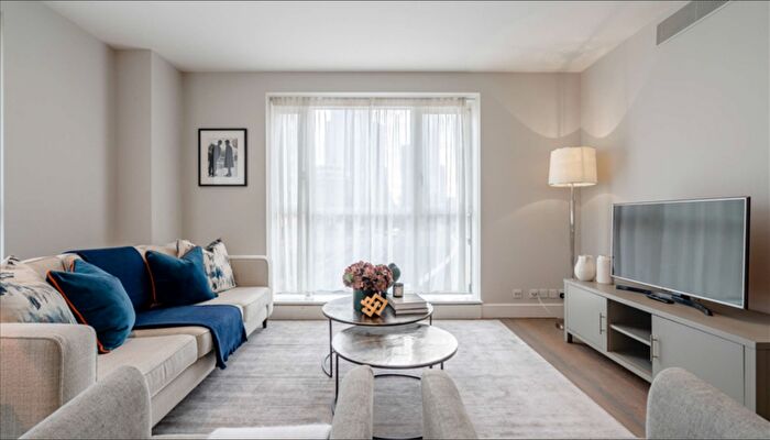 2 Bedroom Flat To Rent In Westferry Circus, London, E14