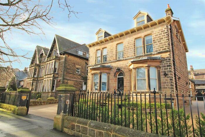 2 Bedroom Flat To Rent In Park Avenue, Harrogate, HG2