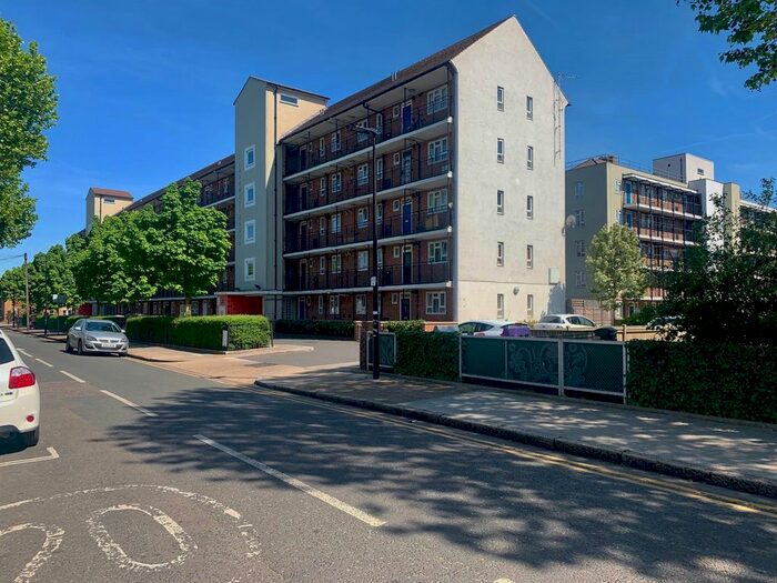 3 Bedroom Flat To Rent In Bruce Road, London, E3