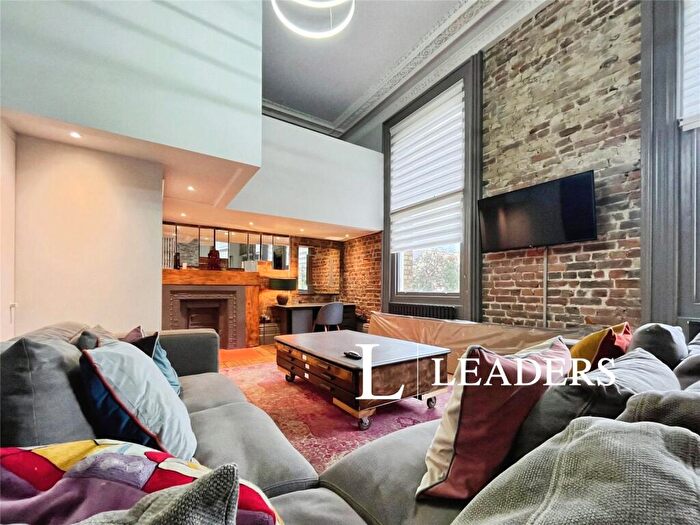 Flat To Rent In The Drive, BN3