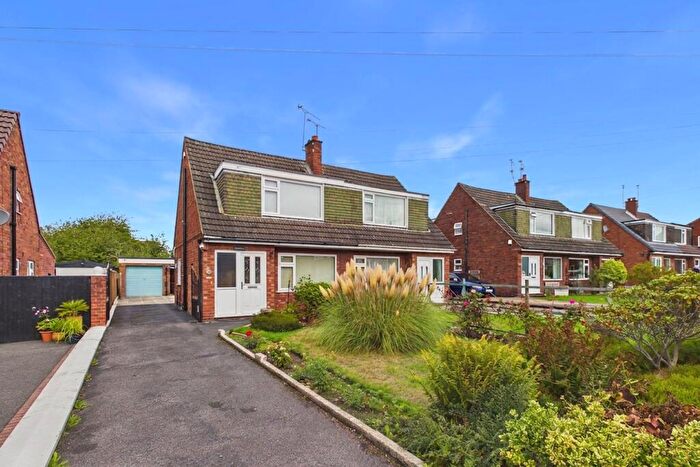 3 Bedroom Semi-Detached House For Sale In Rosslyn Road, Vicars Cross, CH3