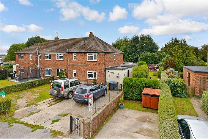 2 Bedroom Flat For Sale In Staple Road, Wingham, Canterbury, Kent, CT3