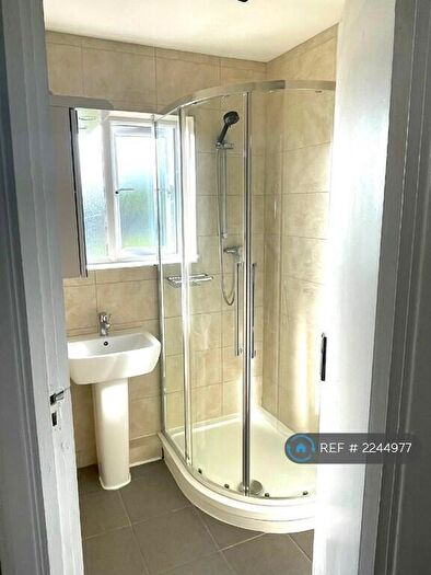 1 Bedroom Maisonette To Rent In Hampden Way, London, N14