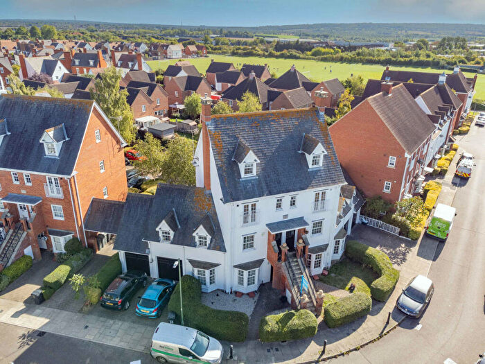 2 Bedroom Duplex To Rent In Burnell Gate, Chelmsford, CM1