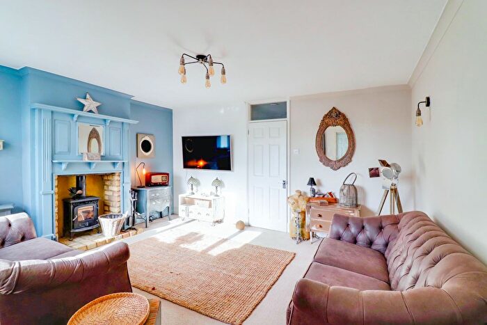 4 Bedroom Detached House For Sale In Clifton Avenue, Benfleet, SS7