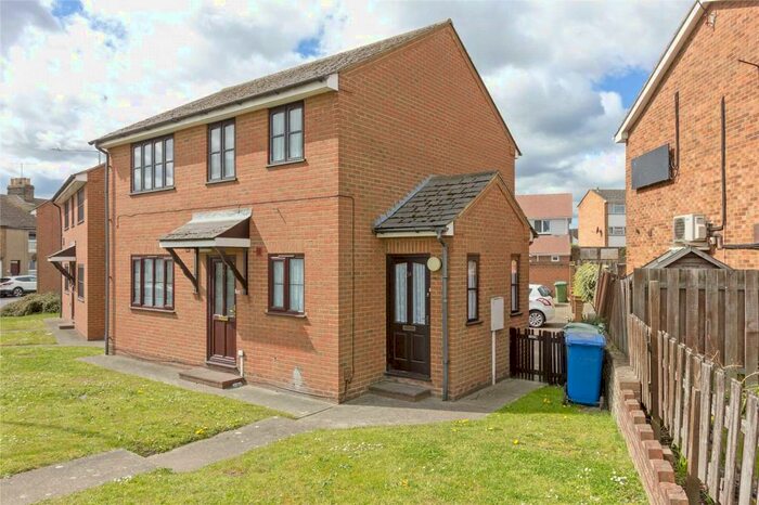 1 Bedroom Apartment To Rent In Alexander Court, Chalkwell Road, Sittingbourne, ME10