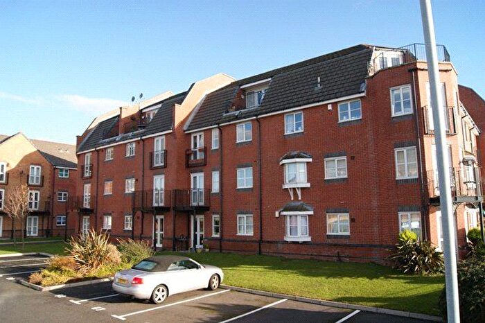 2 Bedroom Flat To Rent In Armstrong Quay, Docklands, Liverpool, Merseyside, L3
