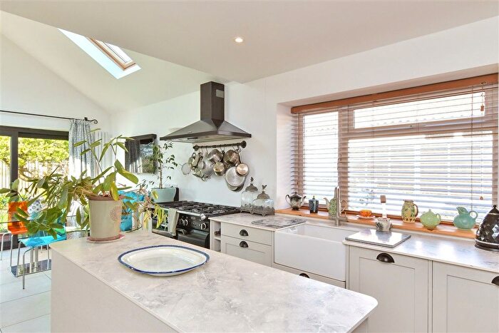 3 Bedroom Semi-Detached Bungalow For Sale In Maple Close, Woodingdean, Brighton, East Sussex, BN2