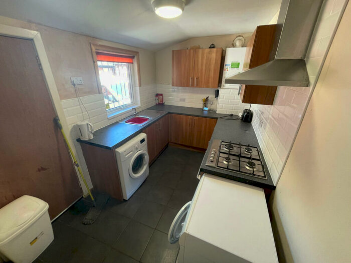 4 Bedroom Terraced House To Rent In Archery Street, Leeds, West Yorkshire, LS2