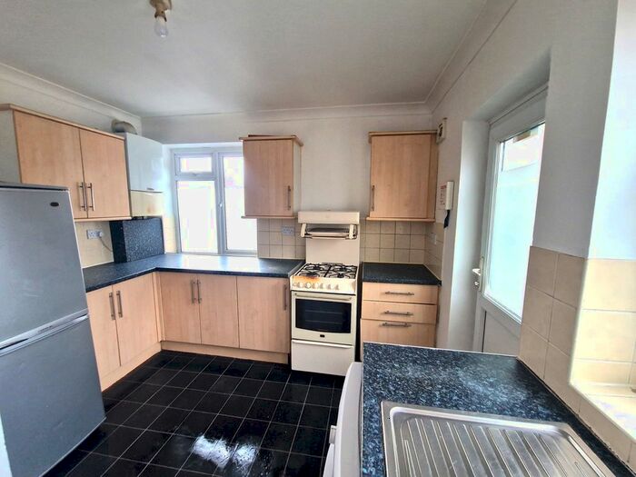 2 Bedroom Flat To Rent In Belgrave Road, Ilford, IG1