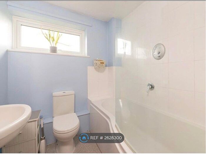 3 Bedroom Terraced House To Rent In Bramshaw Road, Canterbury, CT2