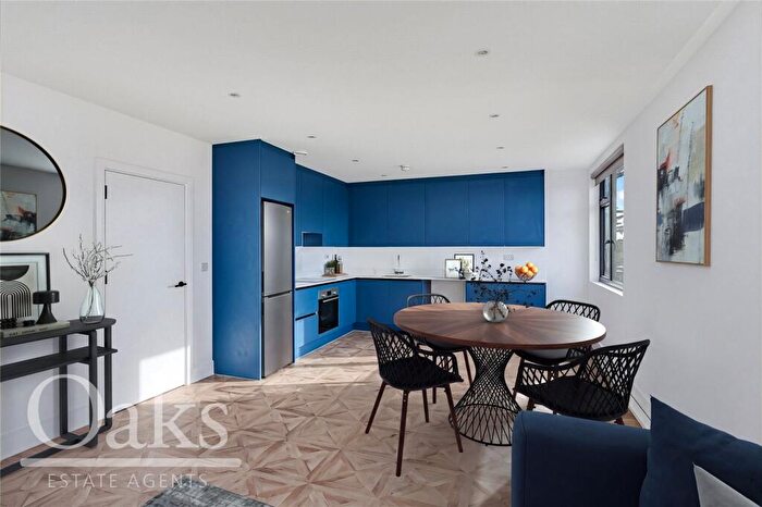 2 Bedroom Apartment For Sale In Avenue Road, South Norwood, SE25