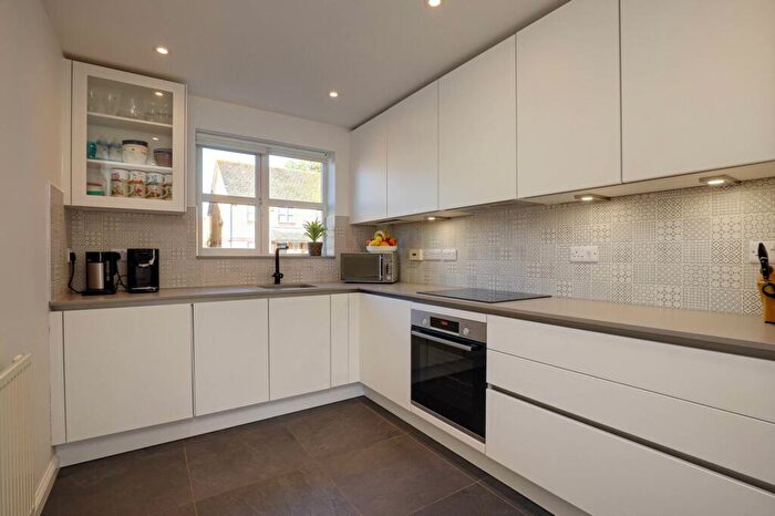 3 Bedroom End Of Terrace House For Sale In Elliots Way, Caversham, RG4