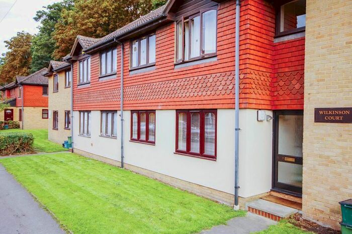 1 Bedroom Flat To Rent In Wilkinson Court, Station Approach, Coulsdon. CR5