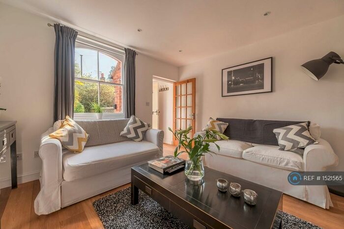 2 Bedroom Semi-Detached House To Rent In West Street, Henley-On-Thames, RG9