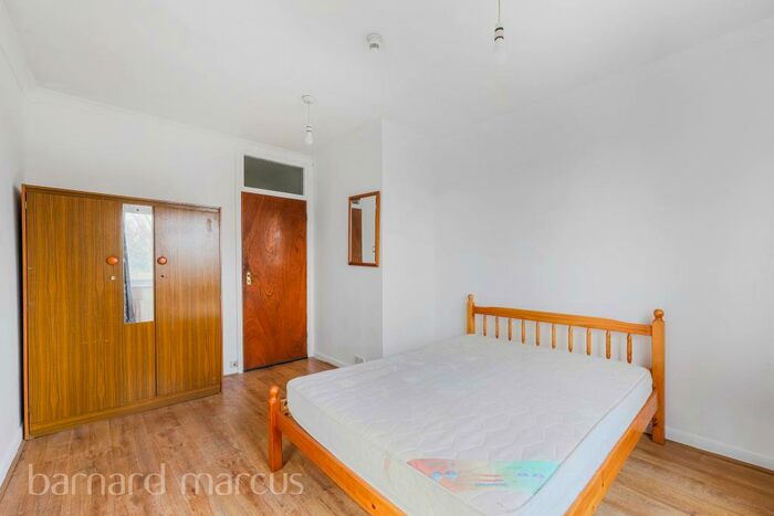 1 Bedroom Flat To Rent In Oakhill Road, Sutton, SM1
