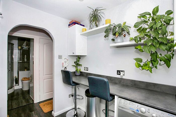 2 Bedroom Flat For Sale In Flamborough Close, Woodston, Peterborough, PE2