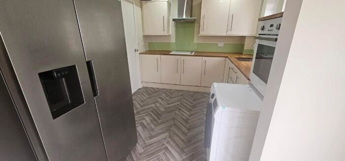 3 Bedroom Semi-Detached House To Rent In Tower Lane, Leeds, West Yorkshire, LS12