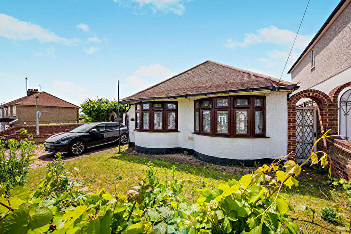 3 Bedroom Bungalow For Sale In Hayfield Road, Orpington, BR5