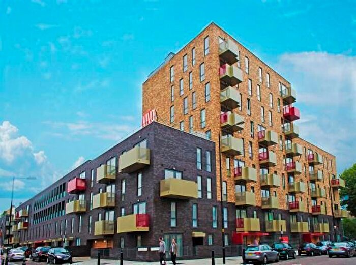 1 Bedroom Flat To Rent In Vivo Killick Way, Mile End, Limehouse, City, Canary Wharf, Stepney Green, Whitechapel, London, E1