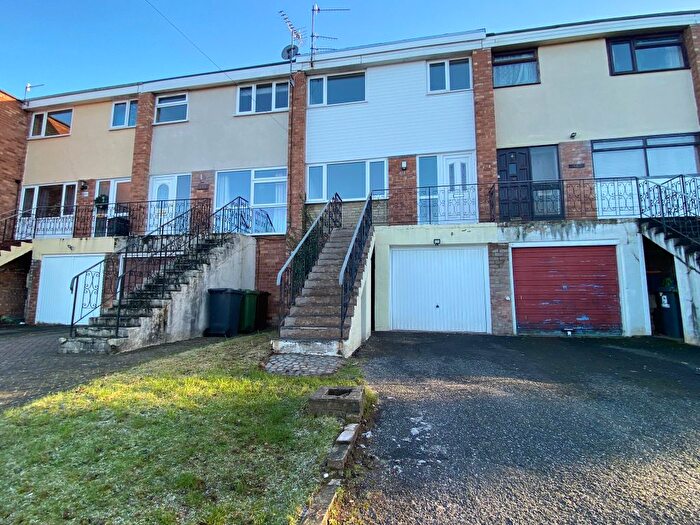 3 Bedroom Property To Rent In Stourbridge Road, Kidderminster, DY10