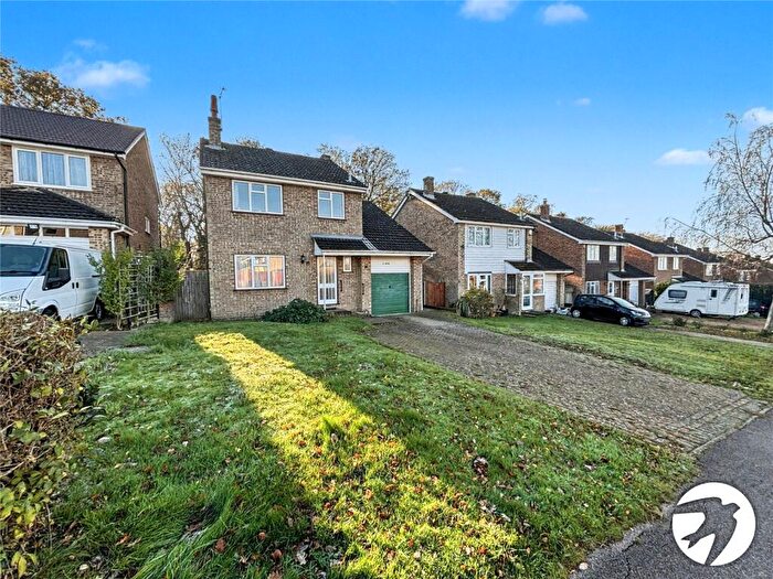 4 Bedroom Detached House For Sale In Hilton Road, Cliffe Woods, Rochester, Kent, ME3