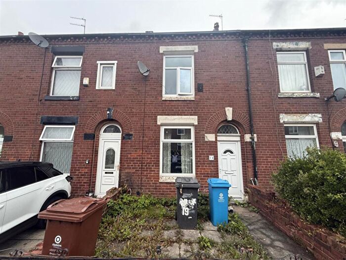 2 Bedroom Terraced House For Sale In Swinton Street, Roundthorn, Oldham, OL4