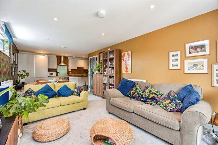 1 Bedroom Flat For Sale In The Yard, Lostwithiel, Cornwall, PL22