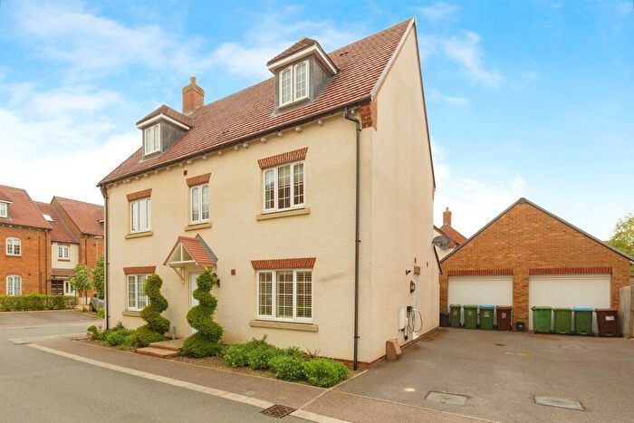 5 Bedroom Detached House For Sale In Cotts Field, Haddenham, Aylesbury, HP17