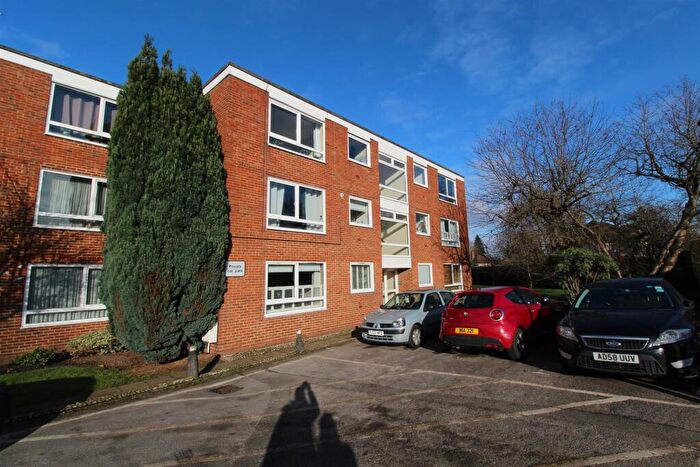 2 Bedroom Apartment To Rent In Hersham Road, Walton-On-Thames, KT12