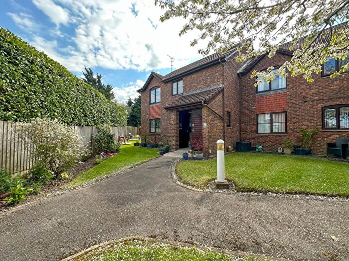 2 Bedroom Flat For Sale In Brimstage Road, Heswall, CH60