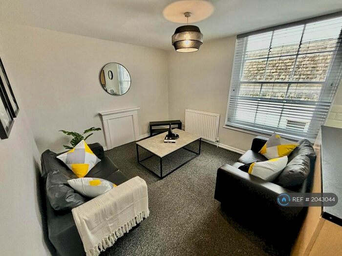 2 Bedroom Flat To Rent In Bath Street, Leamington Spa, CV31