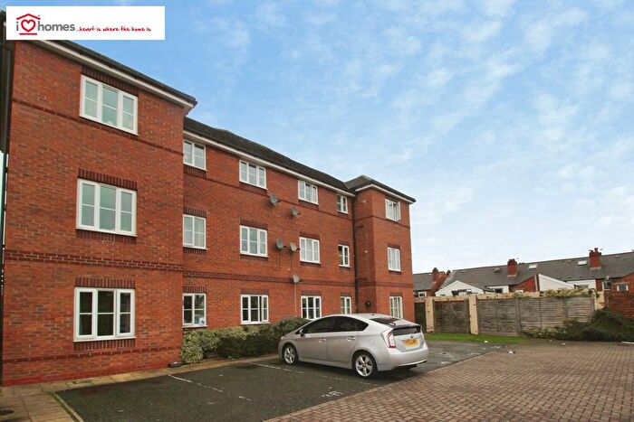 2 Bedroom Flat For Sale In Southmead Way, Walsall, WS2
