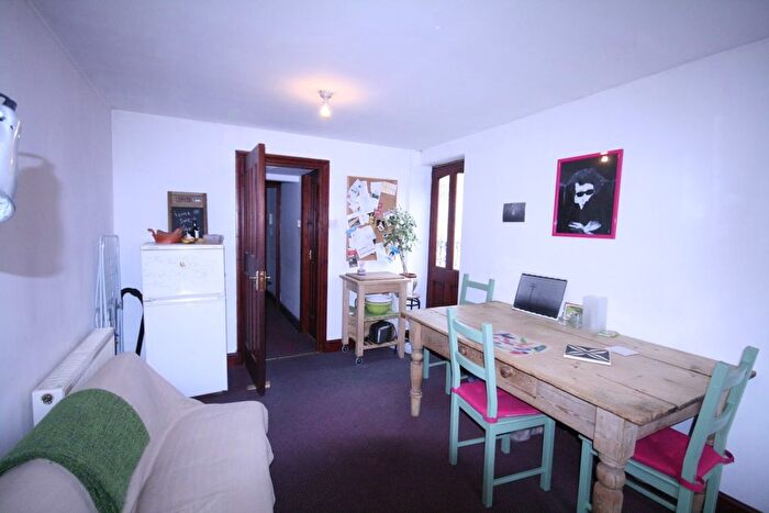 1 Bedroom Flat To Rent In Dalmeny Road, London, N7