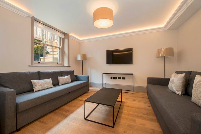 2 Bedroom Flat To Rent In Crawford Street, London, W1U