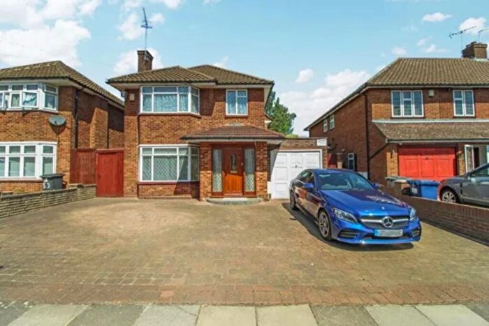3 Bedroom Semi-Detached House To Rent In Hartland Drive, Edgware, HA8