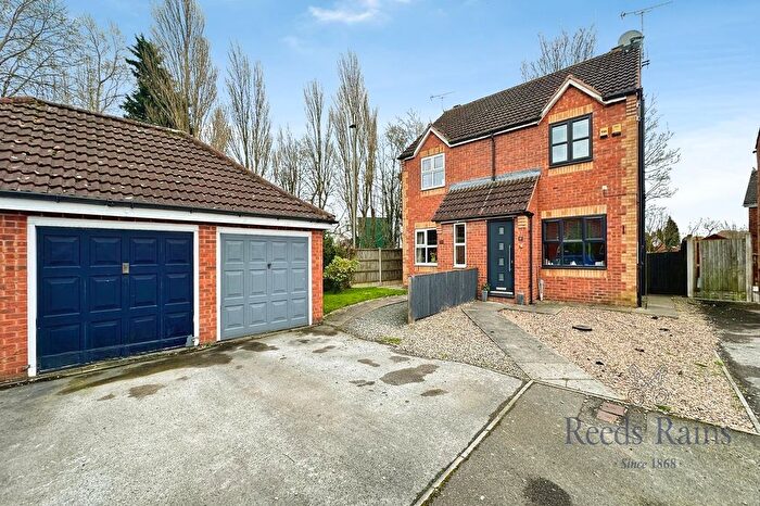 2 Bedroom Semi Detached House For Sale In Peartree Close, Barlby, Selby, North Yorkshire, YO8