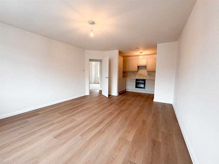 2 Bedroom Property To Rent In Valebridge Road, Burgess Hill, RH15