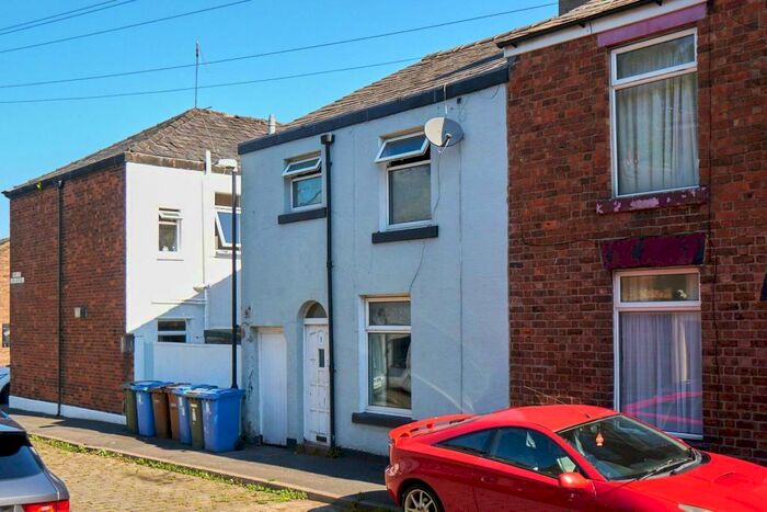 3 Bedroom Terraced House To Rent In Hope Street, Chorley, Lancashire, PR7