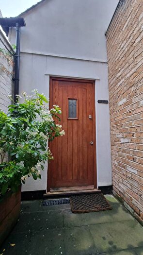 3 Bedroom Cottage For Sale In Tanners Hill, London, SE8